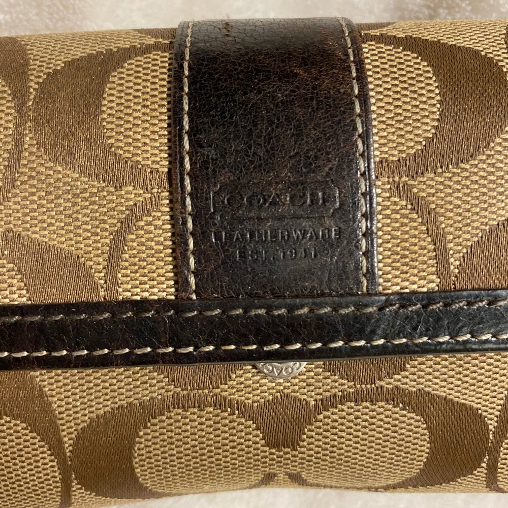 Coach Wallet - Picture 2 of 8